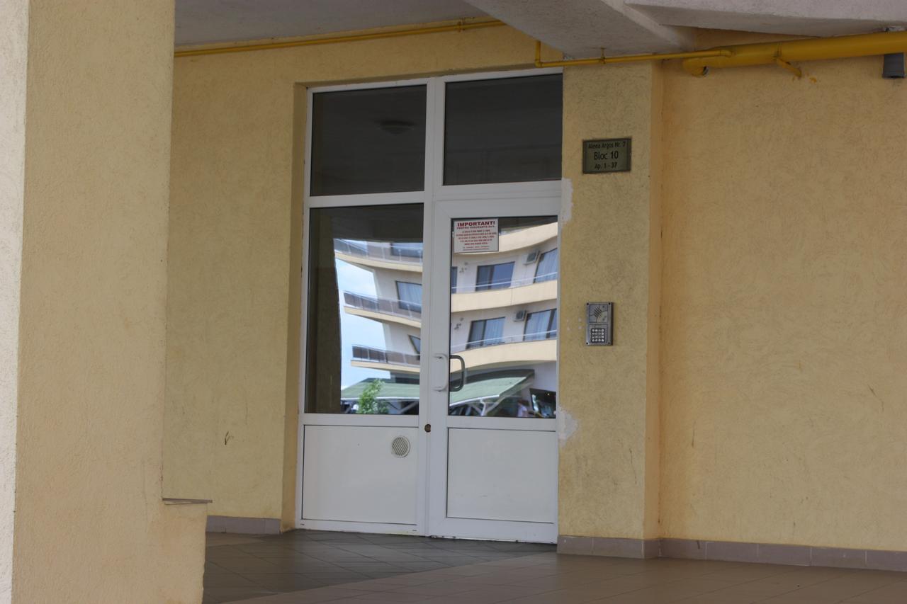 Apartament Summerland Mamaia Exteriör bild